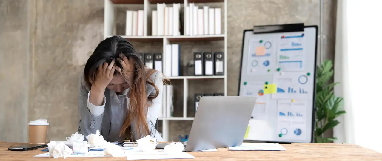 You are currently viewing Avoiding Burnout: Essential Tips for Marketers in 2025